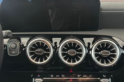 Mercedes CLA 250 e AMG Line