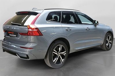 Volvo XC60 B5 B AWD Plus Dark