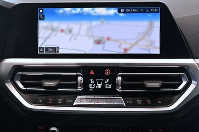 BMW Seria 3 318i M Sport aut