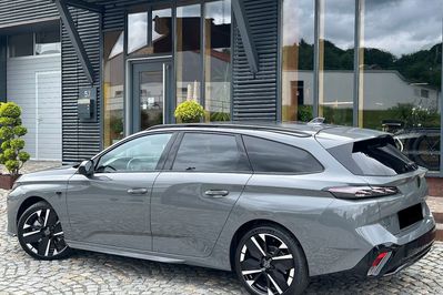 Peugeot 308 GT e-DCS6 1.2 mHEV