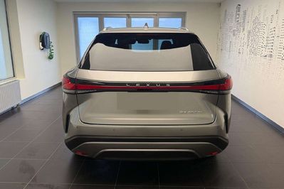 Lexus RX 450h+ Omotenashi 2.5 Hybrid Plug-in
