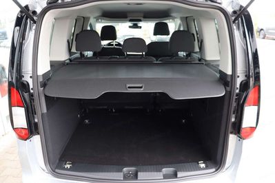 Ford Tourneo Connect PHEV Titanium A6
