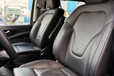 Mercedes V Klasa 300 d Extralang 4MATIC 9G-Tronic Avantgarde