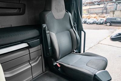 MAN TGL 12.250 4x2 Autotransporter