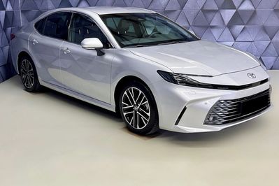 Toyota Camry Executive 2.5 Hybrid Dynamic Force