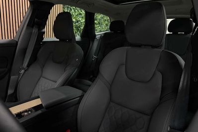 Volvo XC60 B5 AWD Ultra Dark