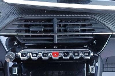 Peugeot 2008 1.2 Puretech Allure S&S EAT8