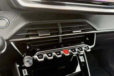 Peugeot 2008 1.2 PureTech Allure S&S EAT8