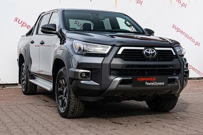 Toyota HiLux Double Cab Invincible 4x4  AT