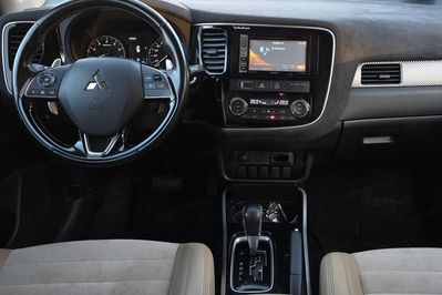 Mitsubishi Outlander 2.0 Instyle 4WD CVT