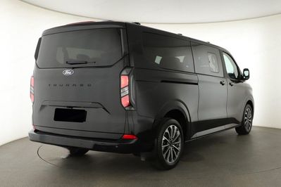 Ford Tourneo Custom L2H1 Titanium 320 A8 AWD