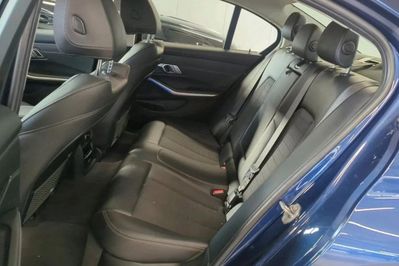 BMW Seria 3 320i Sport Line