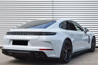 Porsche Panamera 4