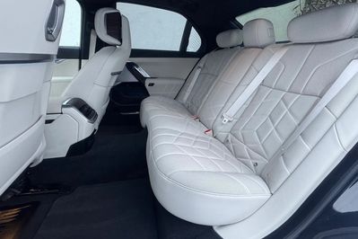 BMW Seria 7 740d xDrive M Sport
