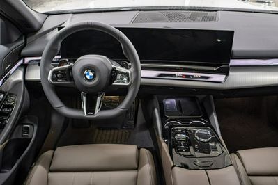 BMW Seria 5 520i M Sport