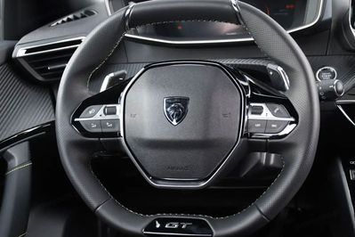 Peugeot 2008 GT e-DCS 1.2 mHEV