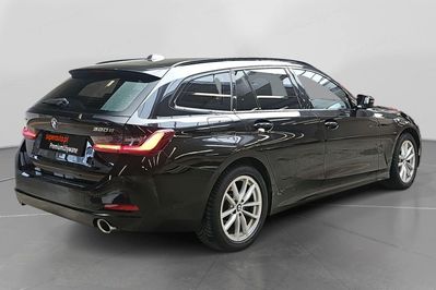 BMW Seria 3 320d xDrive mHEV aut