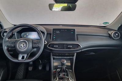 MG HS 1.5 T-GDI Excite MT