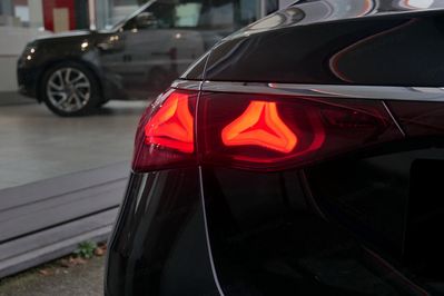 Mercedes E Klasa 200 4-Matic AMG