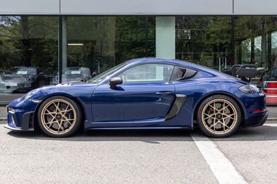 Porsche Cayman 718 GT4 RS