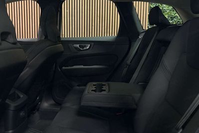 Volvo XC60 B5 AWD Plus Dark