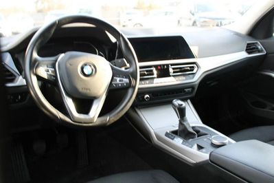 BMW Seria 3 318i