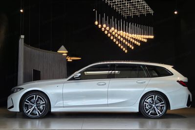 BMW Seria 3 330i xDrive aut