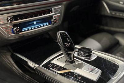 BMW Seria 7 740d xDrive M Sport