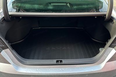 Toyota Camry Prestige 2.5 Hybrid Dynamic Force