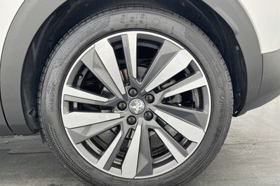 Peugeot 3008 GT 1.6 Hybrid e-EAT8