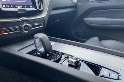 Volvo XC60 B5 B AWD Plus Dark