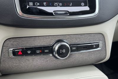 Volvo XC90 B5 D AWD Plus Dark