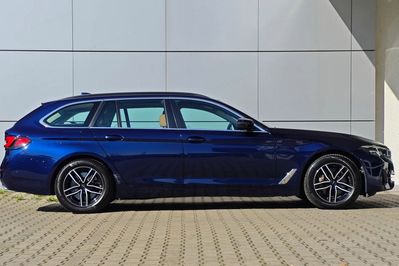BMW Seria 5 Touring 540i xDrive Luxury Line