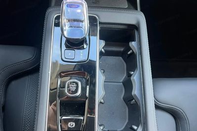 Volvo XC90 T8 AWD Plug-In Hybrid Plus Bright 7os