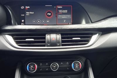 Alfa Romeo Stelvio 2.0 Turbo Business Q4 aut