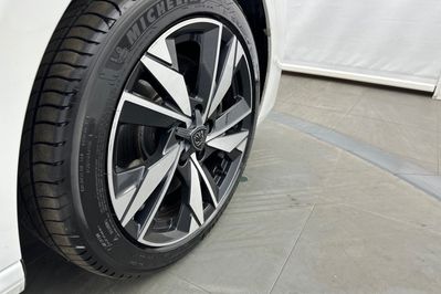 Peugeot 308 Active Pack 1.6 PHEV e-EAT8