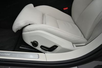 Volvo V90 T6 AWD Plug-In Hybrid Plus Bright