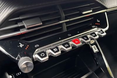 Peugeot 2008 Business e-DCS6 1.2 PureTech mHEV