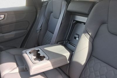 Volvo XC60 B5 B AWD Plus Dark aut