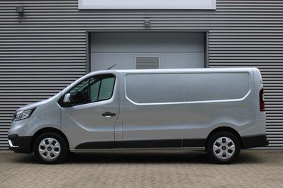 Renault Trafic L2H1 Extra AT9