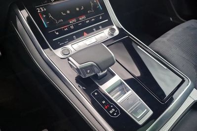 Audi Q8 55 TFSI e quattro