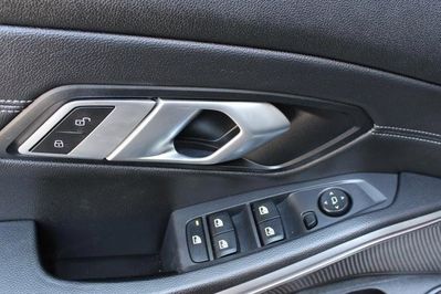 BMW Seria 3 Touring 320d xDrive Sport Line