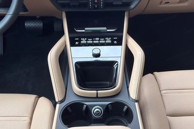 Porsche Cayenne E-Hybrid Black Edition