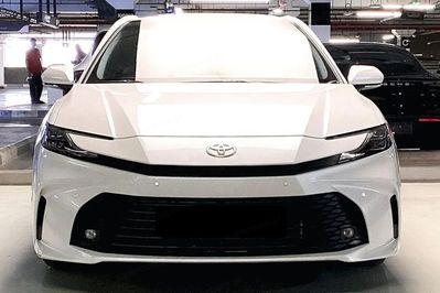 Toyota Camry Comfort 2.5 Hybrid Dynamic Force