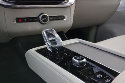 Volvo XC90 T8 AWD Plug-In Hybrid Ultra Bright 7os aut