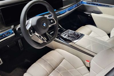 BMW Seria 7 740d xDrive M Sport
