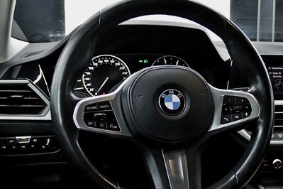 BMW Seria 3 318d M Sport aut