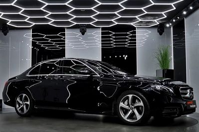 Mercedes Klasa E 300 9G-TRONIC