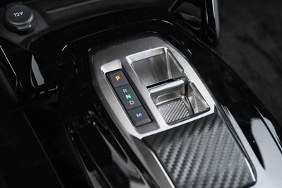 Peugeot 2008 GT Exclusive e-DCS6 1.2 PureTech mHEV