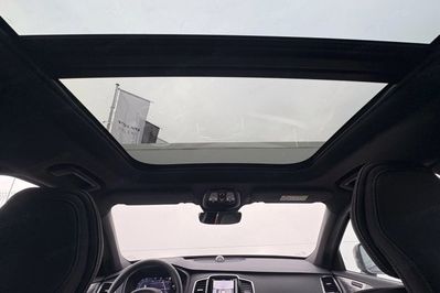 Volvo XC90 T8 AWD Plug-In Hybrid Ultra Dark 7os